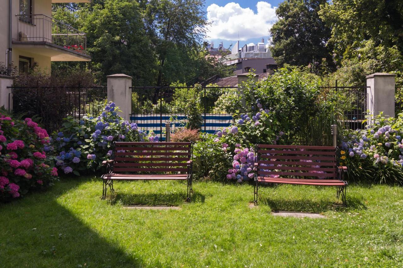 Garden Studio In The Old Town Apartment